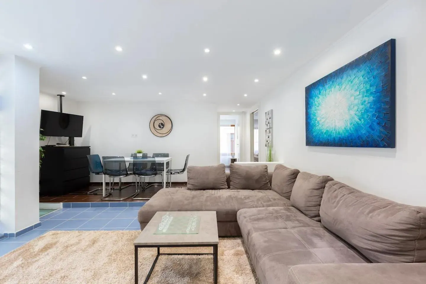 Wellness Private Space In Gozdu With Jacuzzi In Cbd Apartment Budapest